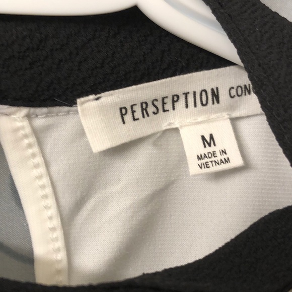 Brand new woman’s dress shirt. - Picture 3 of 5